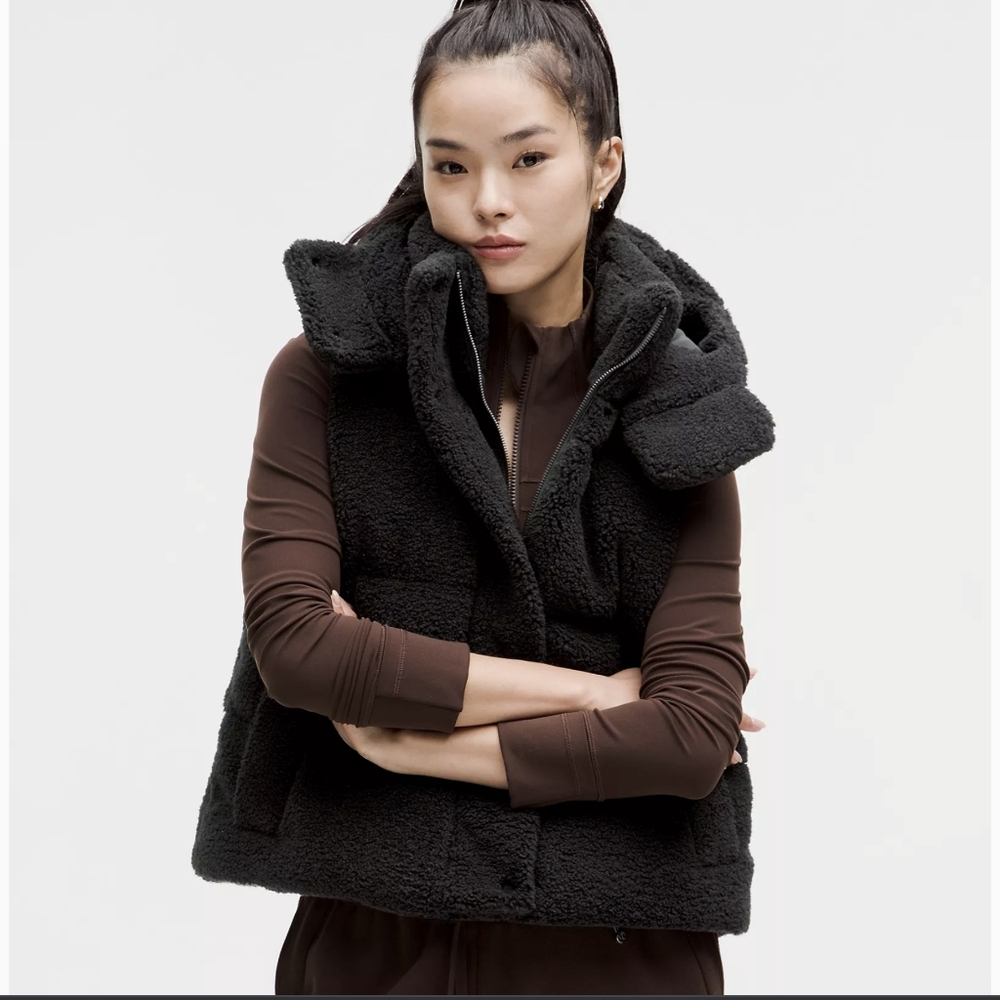 Wunder Puff 550-Down-Fill Cropped Vest Textured Fleece